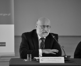 Paneliści